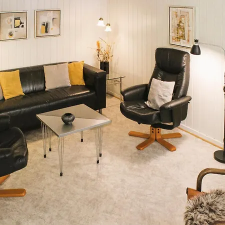 Three-bedroom In Vakantiehuis *