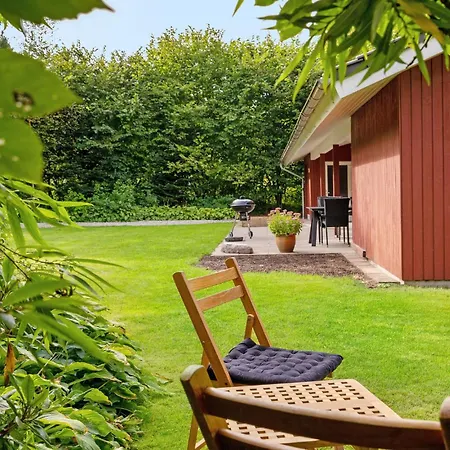 Hébergement de vacances Awesome In With Kitchen Ansager