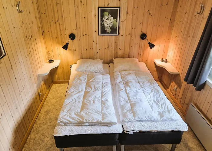 Сasa de vacaciones Three-bedroom In